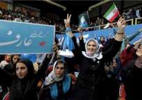 नयाँ संसदका लागि ईरानी नागरीकहरु मतदान गर्दै